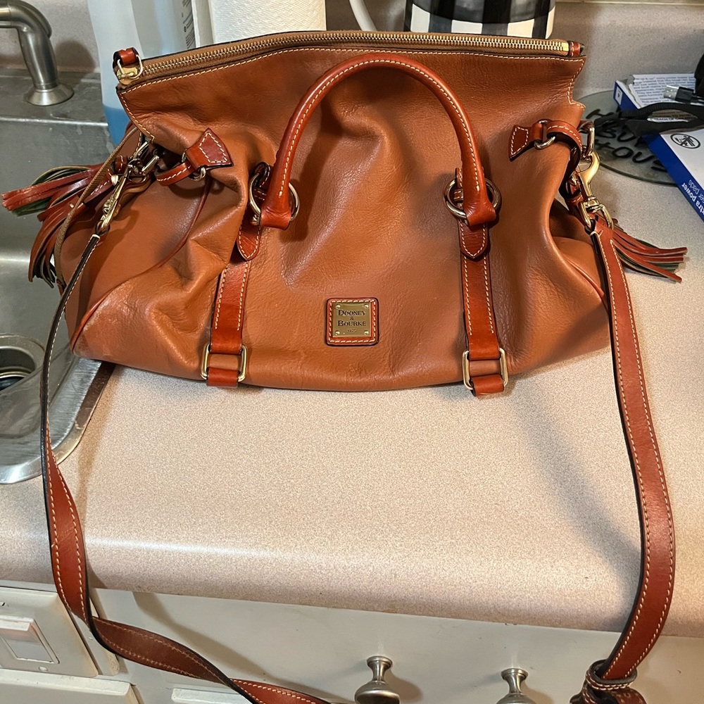 Dooney & Bourke leather bag
